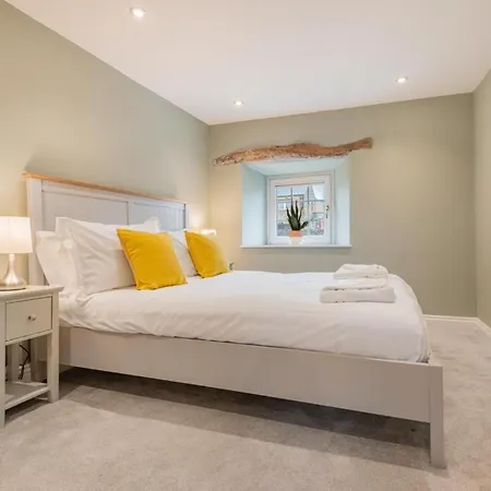 Holiday home 4 Bed In Penrith Oc-Sz321