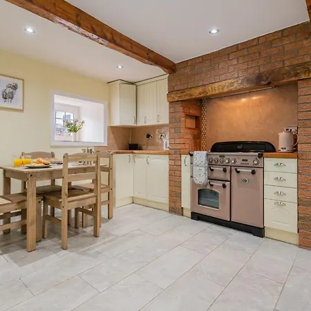 Holiday home 4 Bed In Sz321 Hackthorpe